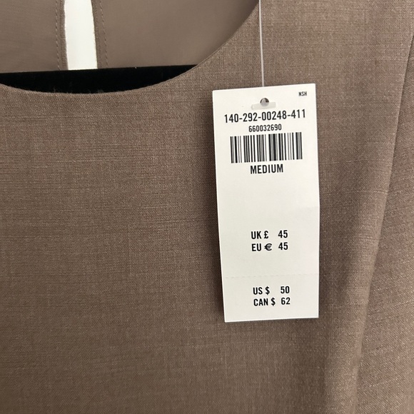 Abercrombie & Fitch Taupe Sleeveless Blouse - Picture 5 of 6